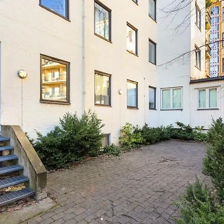 Bright And Modern Apartment On A Quiet Street Oslo Exterior photo